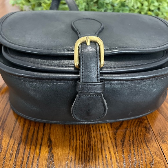 Vintage 70's / 80’s COACH Crossbody Black Leather Saddle Bag Purse 1007 - Picture 2 of 7